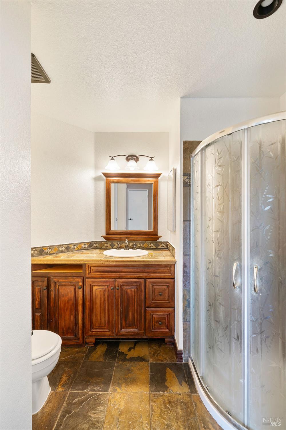 902 Edgewood Circle Suisun City CA 94585