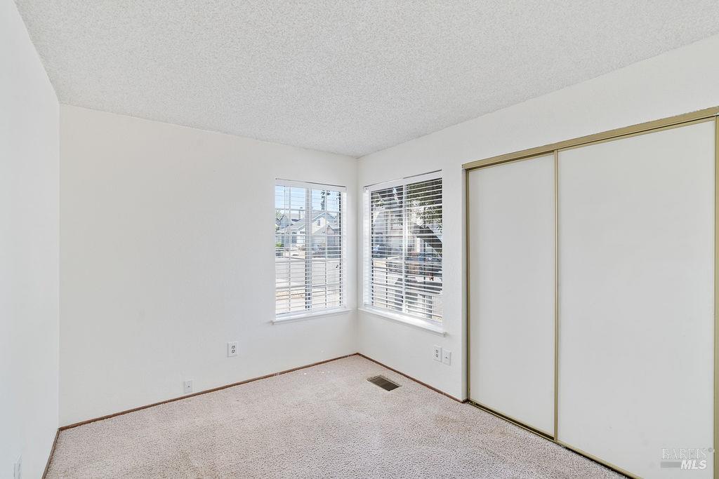 902 Edgewood Circle Suisun City CA 94585