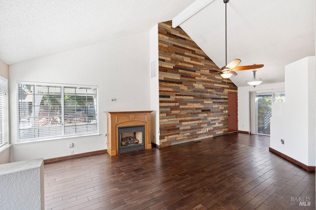 902 Edgewood Circle Suisun City CA 94585