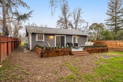 250 Maple Avenue Kenwood CA 95452