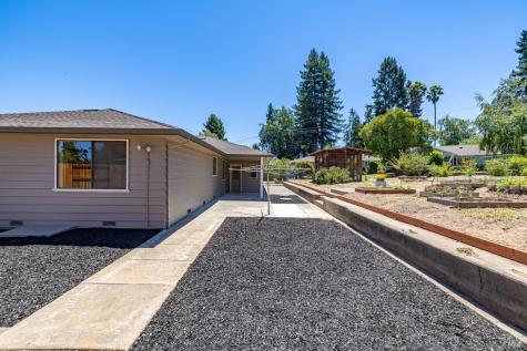 900 Dorthel Street Sebastopol CA 95472
