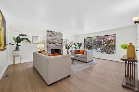 900 Dorthel Street Sebastopol CA 95472