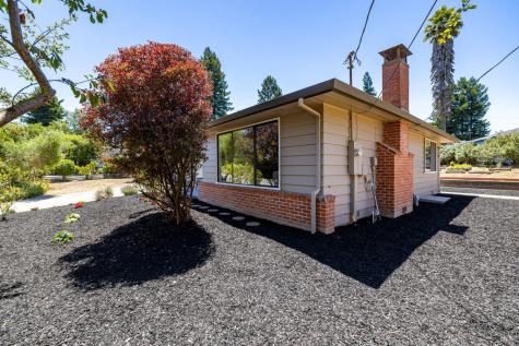 900 Dorthel Street Sebastopol CA 95472