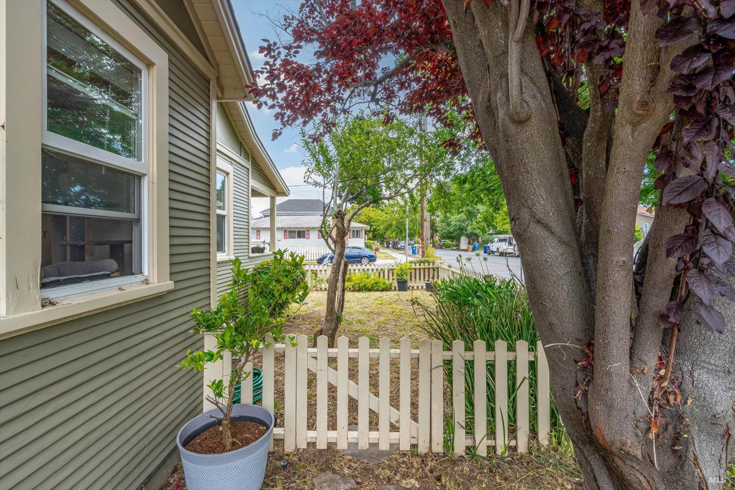 1040 H Street Napa CA 94559