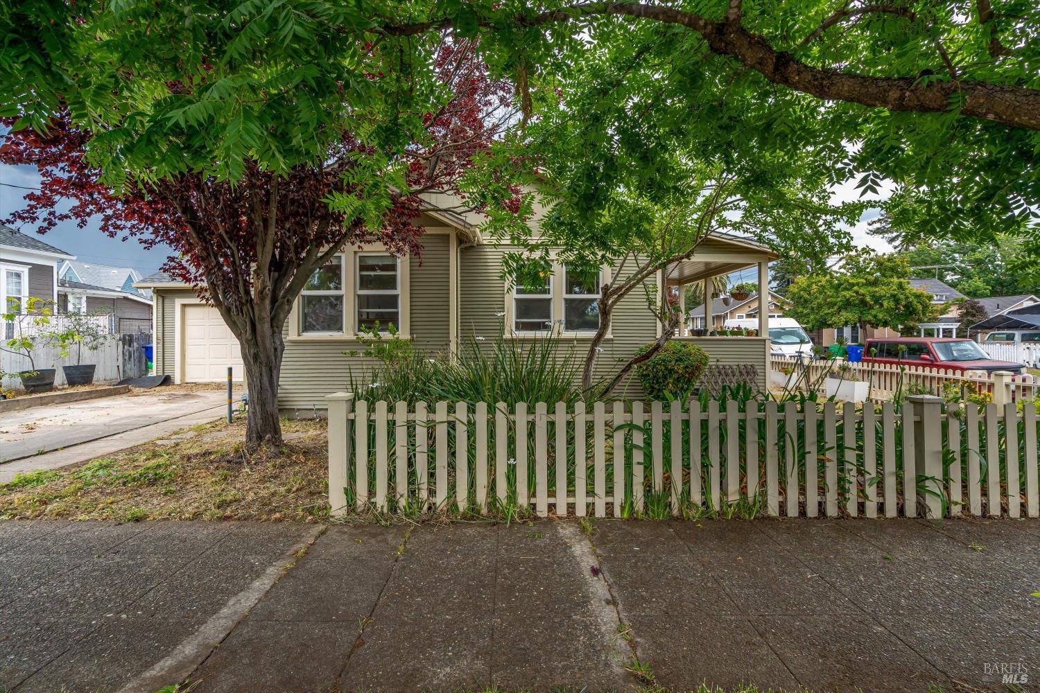 1040 H Street Napa CA 94559