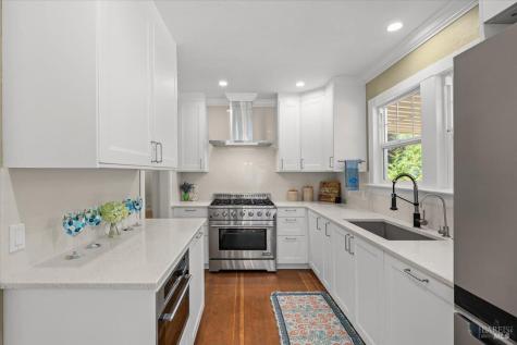 1704 Hurlbut Lane Sebastopol CA 95472