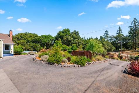 1704 Hurlbut Lane Sebastopol CA 95472