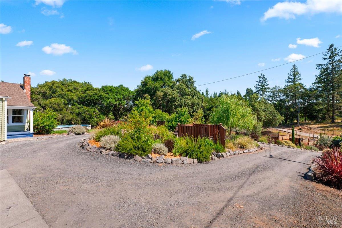 1704 Hurlbut Lane Sebastopol CA 95472