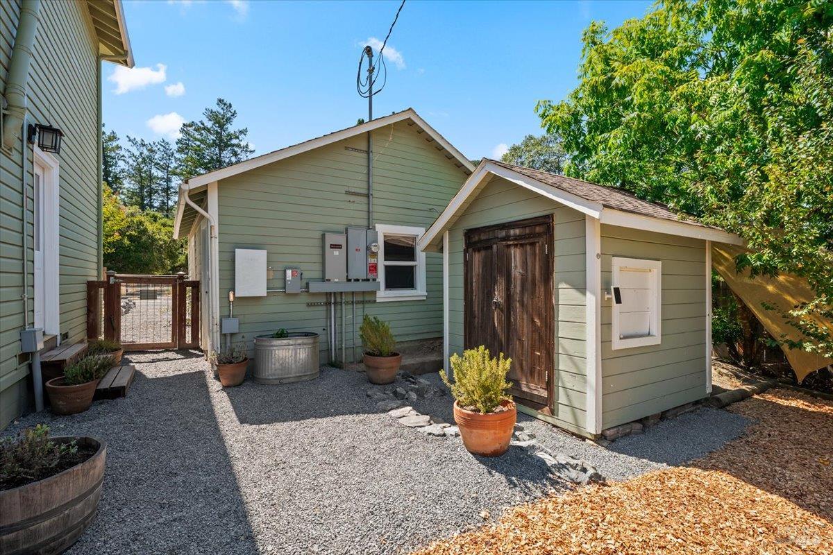 1704 Hurlbut Lane Sebastopol CA 95472