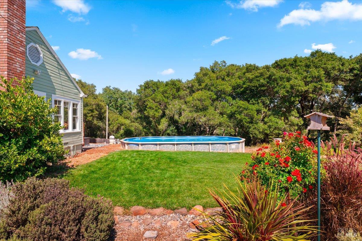 1704 Hurlbut Lane Sebastopol CA 95472