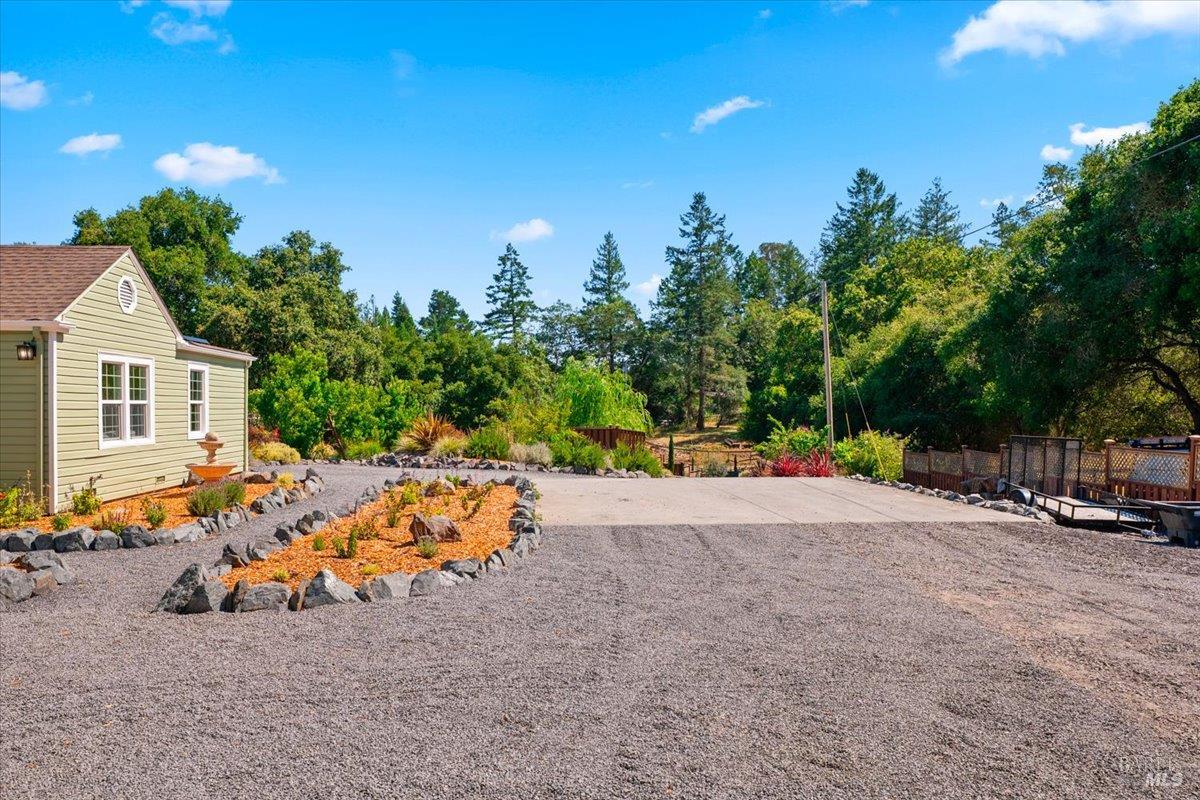 1704 Hurlbut Lane Sebastopol CA 95472