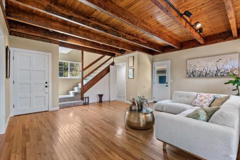 1704 Hurlbut Lane Sebastopol CA 95472