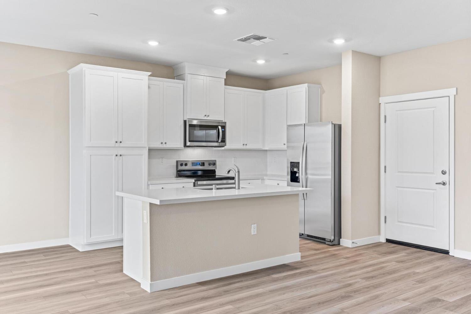 3446 Dillion Way Denair CA 95316