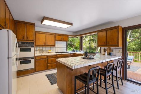 2019 Pleasant Hill Road Sebastopol CA 95472