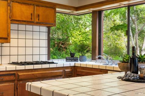 2019 Pleasant Hill Road Sebastopol CA 95472