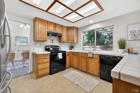 300 Summer Rain Drive Windsor CA 95492