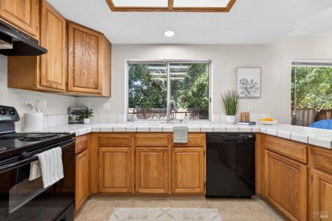 300 Summer Rain Drive Windsor CA 95492