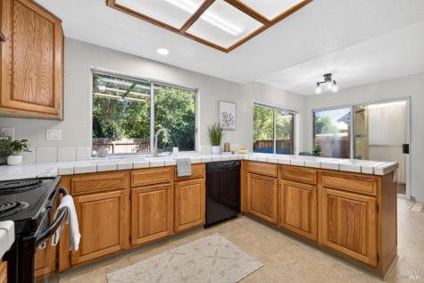 300 Summer Rain Drive Windsor CA 95492