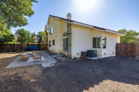 300 Summer Rain Drive Windsor CA 95492