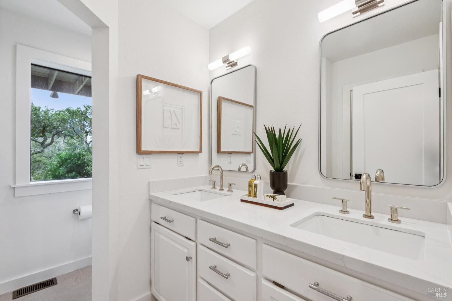 1 Laurel Lane Sausalito CA 94965