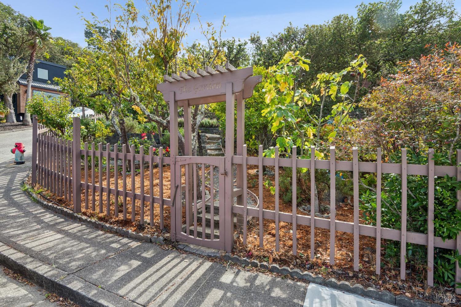1 Laurel Lane Sausalito CA 94965
