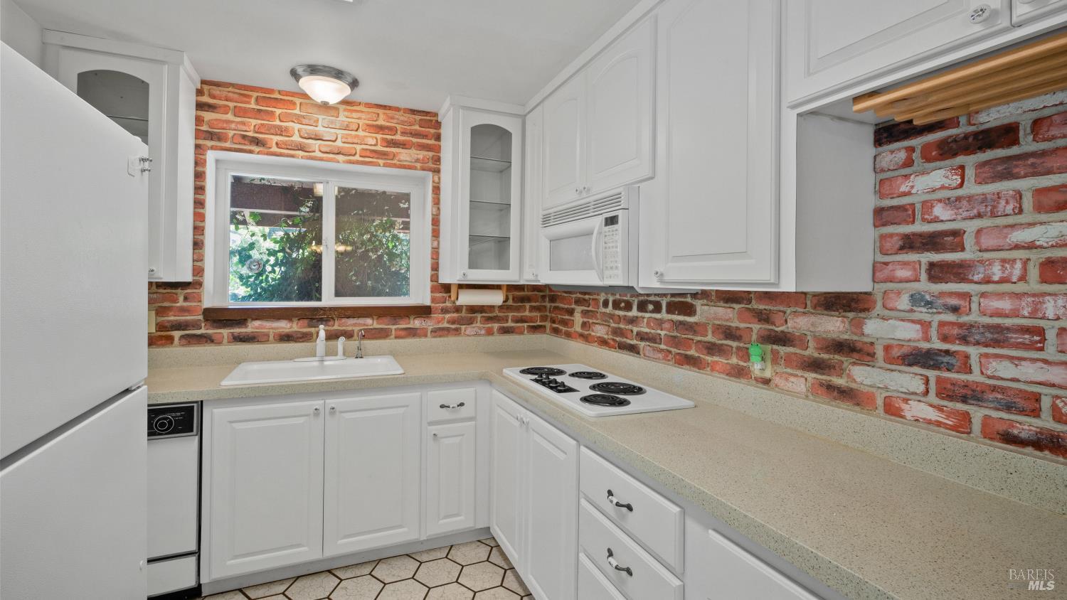 165 San Luis Way Novato CA 94945
