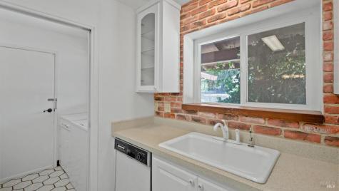 165 San Luis Way Novato CA 94945