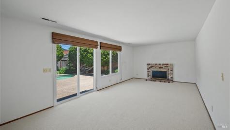 165 San Luis Way Novato CA 94945