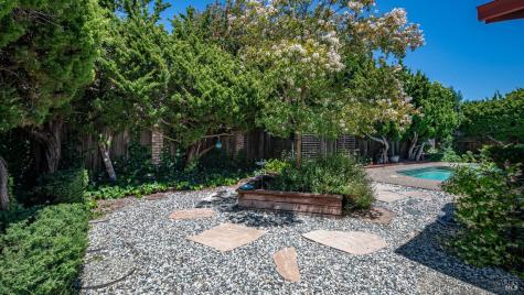 165 San Luis Way Novato CA 94945
