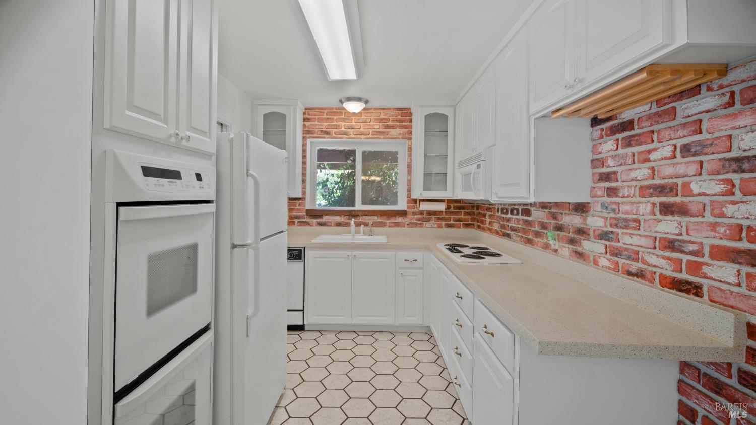 165 San Luis Way Novato CA 94945