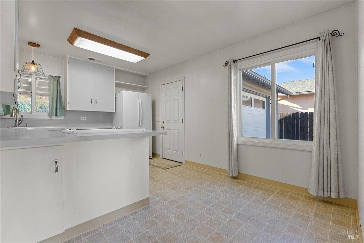 445 N Jeffeson Street Cloverdale CA 95425