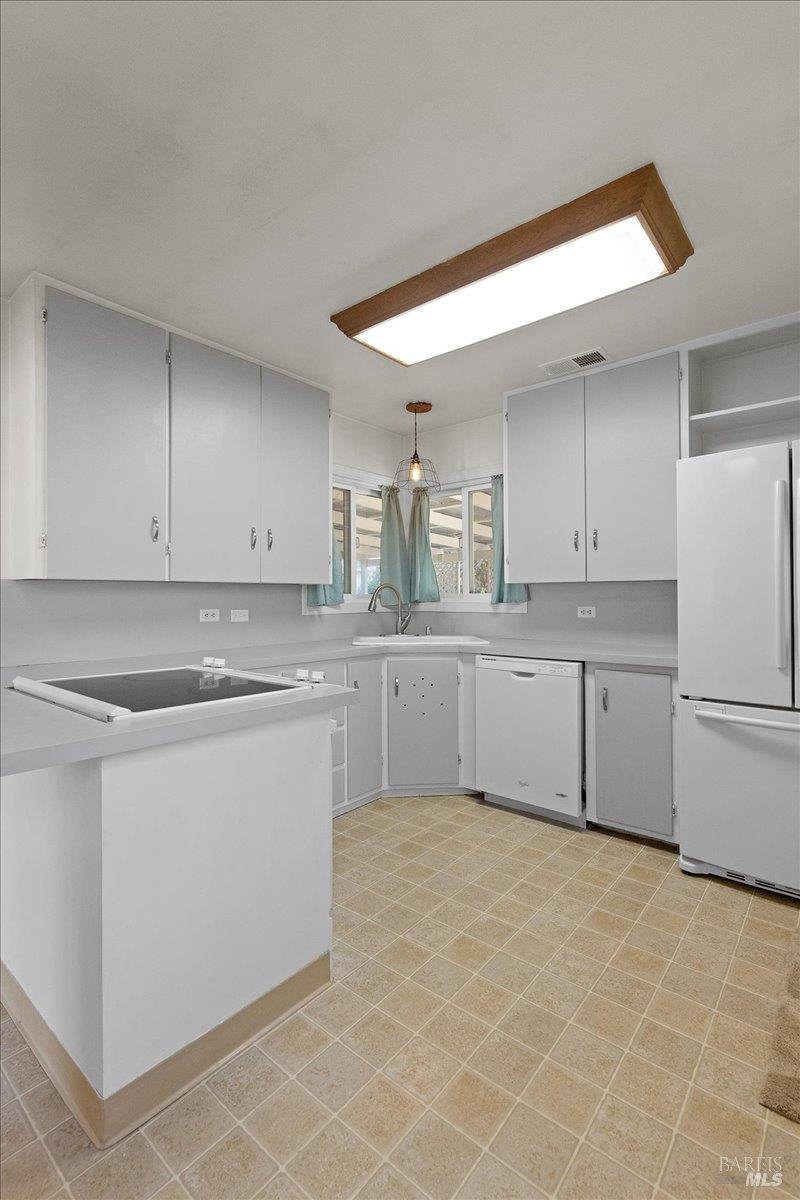 445 N Jeffeson Street Cloverdale CA 95425