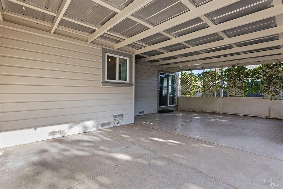 445 N Jeffeson Street Cloverdale CA 95425