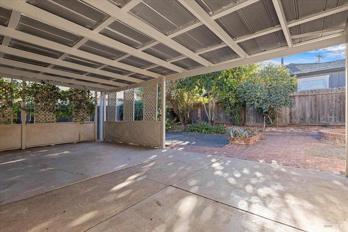 445 N Jeffeson Street Cloverdale CA 95425