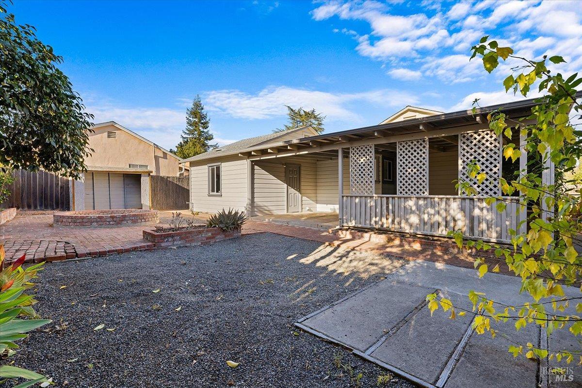 445 N Jeffeson Street Cloverdale CA 95425