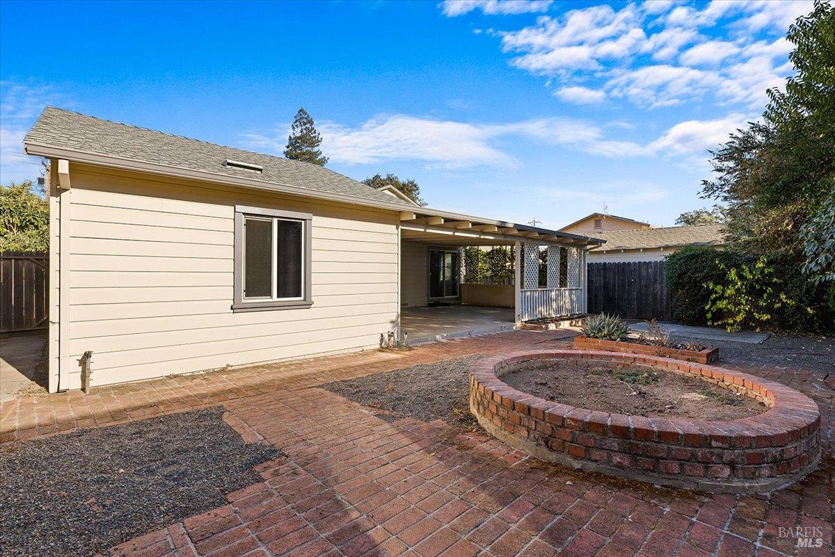 445 N Jeffeson Street Cloverdale CA 95425