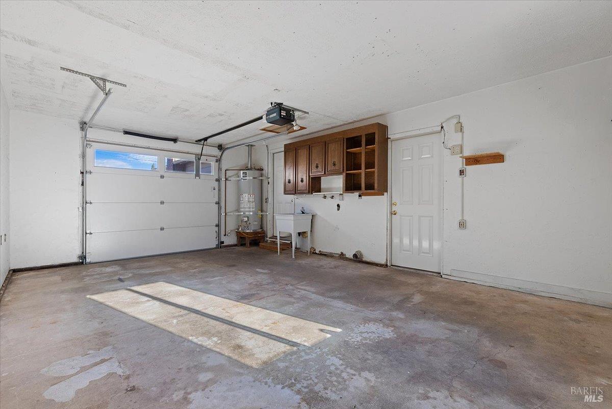 445 N Jeffeson Street Cloverdale CA 95425