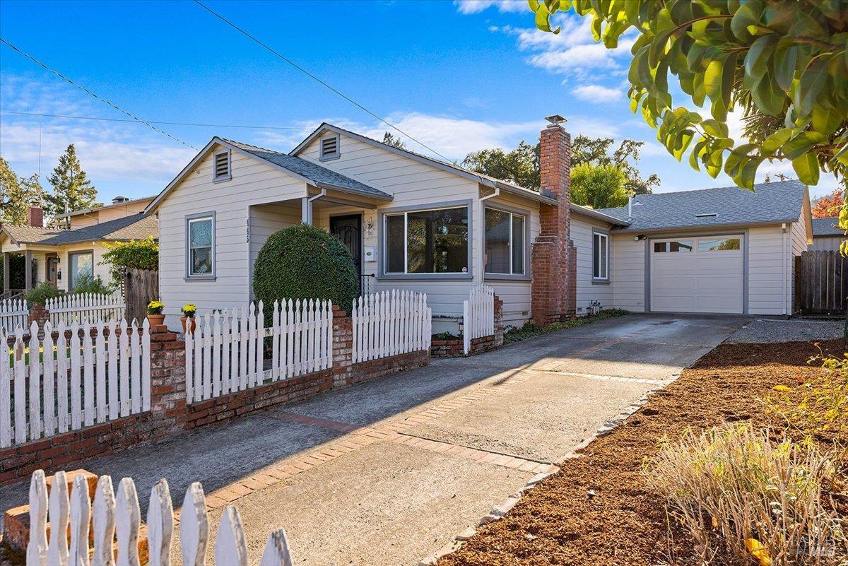 445 N Jeffeson Street Cloverdale CA 95425