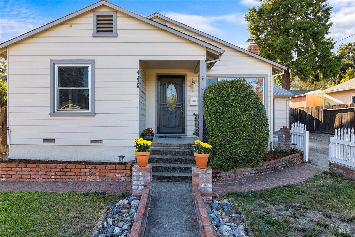 445 N Jeffeson Street Cloverdale CA 95425