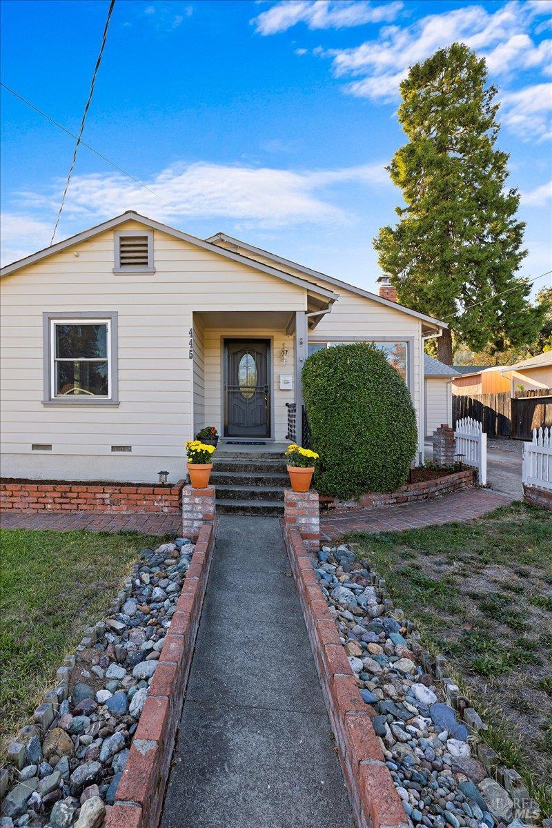 445 N Jeffeson Street Cloverdale CA 95425