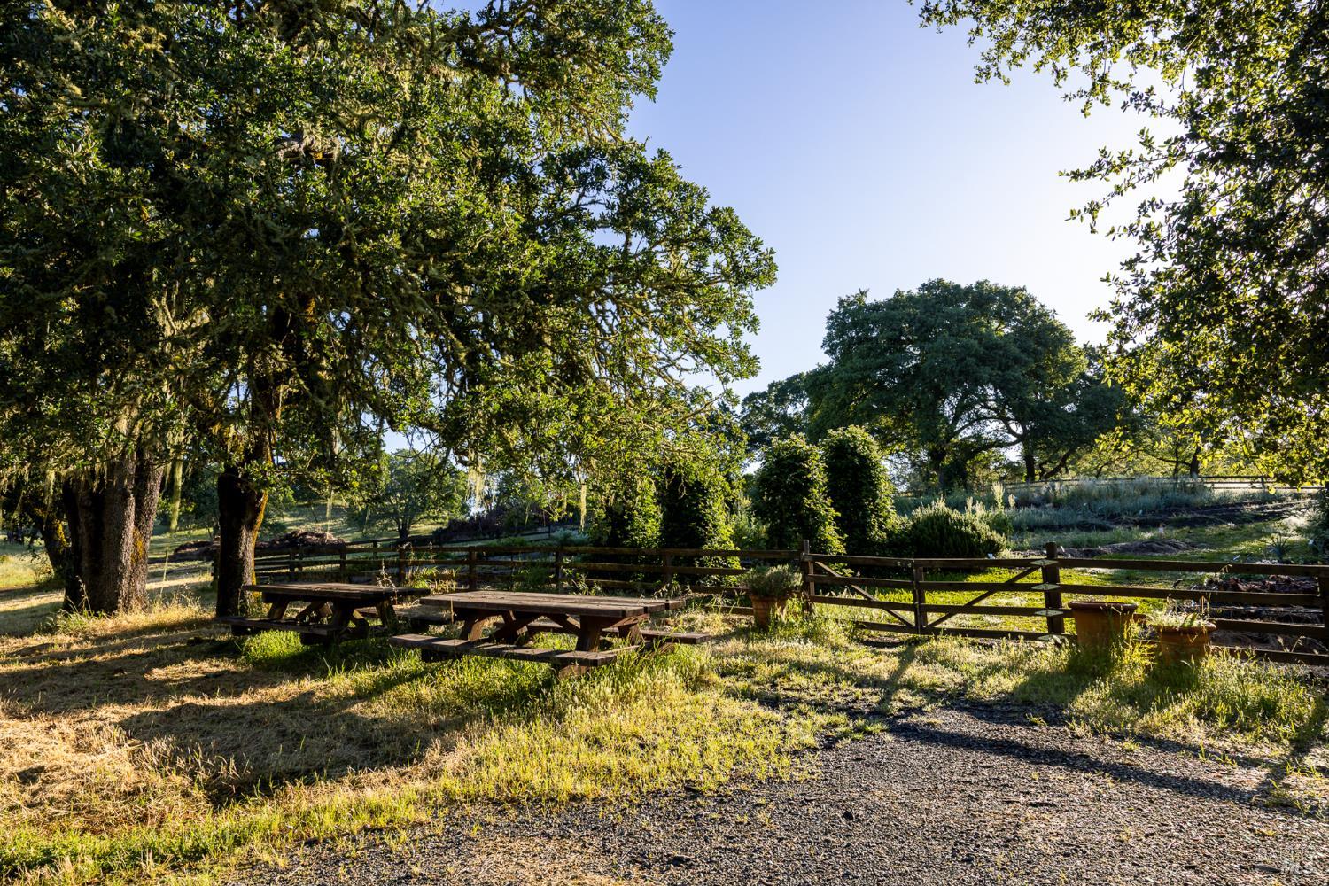 13414 Chalk Hill Road Healdsburg CA 95448
