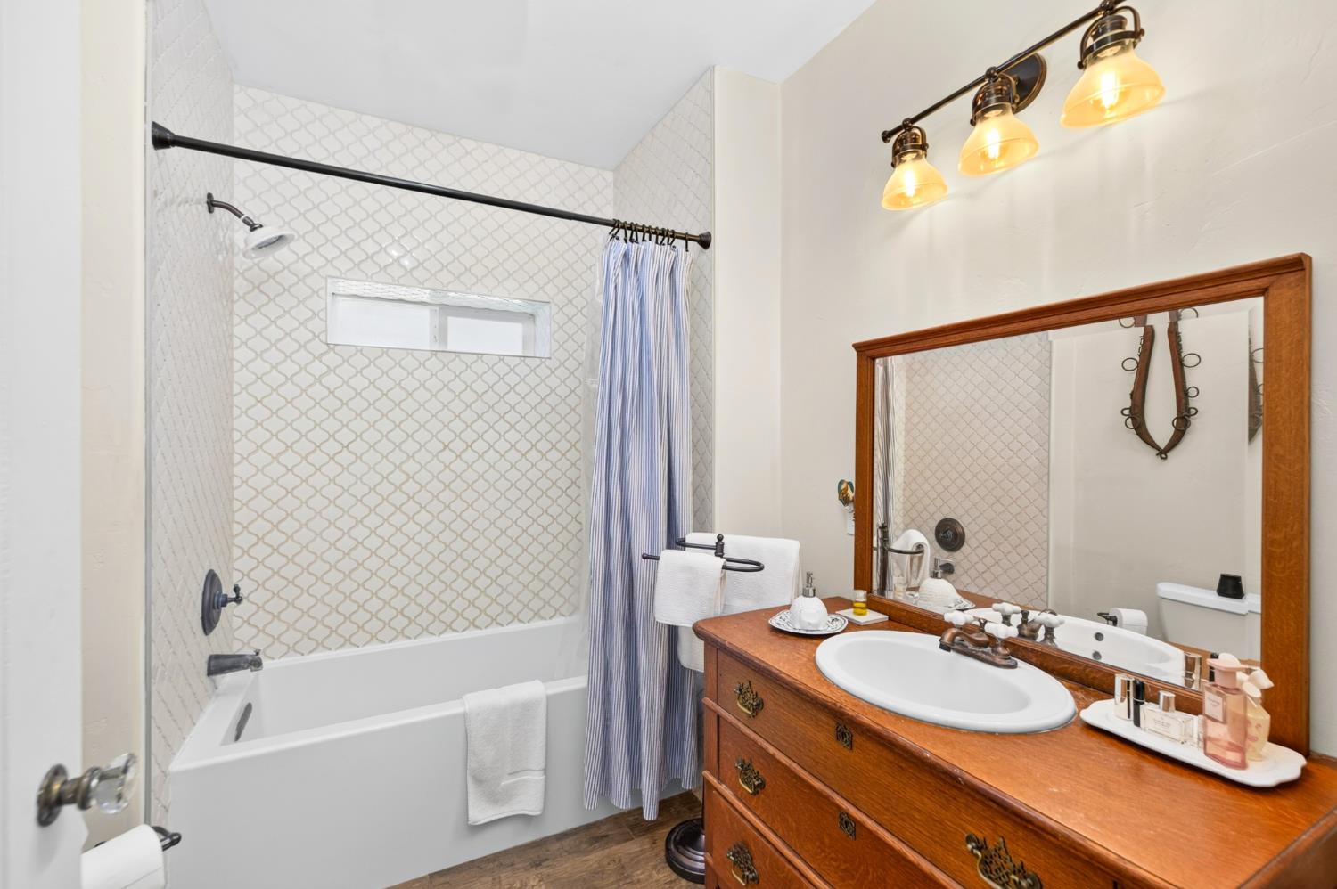 6825 W 2nd Street Rio Linda CA 95673
