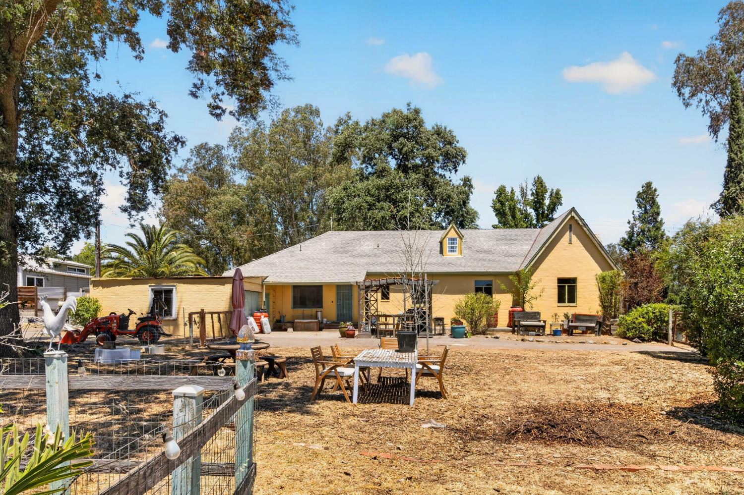 6825 W 2nd Street Rio Linda CA 95673