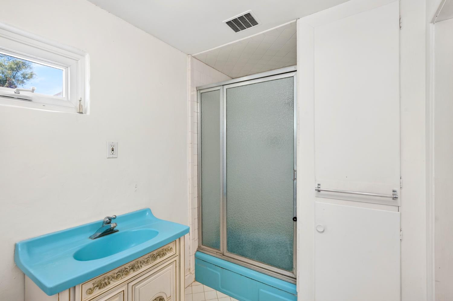 6825 W 2nd Street Rio Linda CA 95673