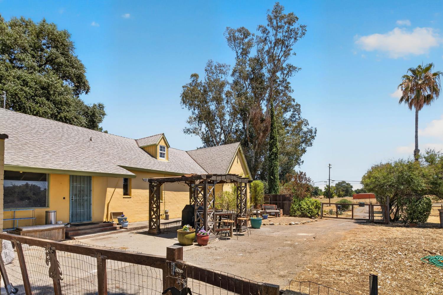 6825 W 2nd Street Rio Linda CA 95673
