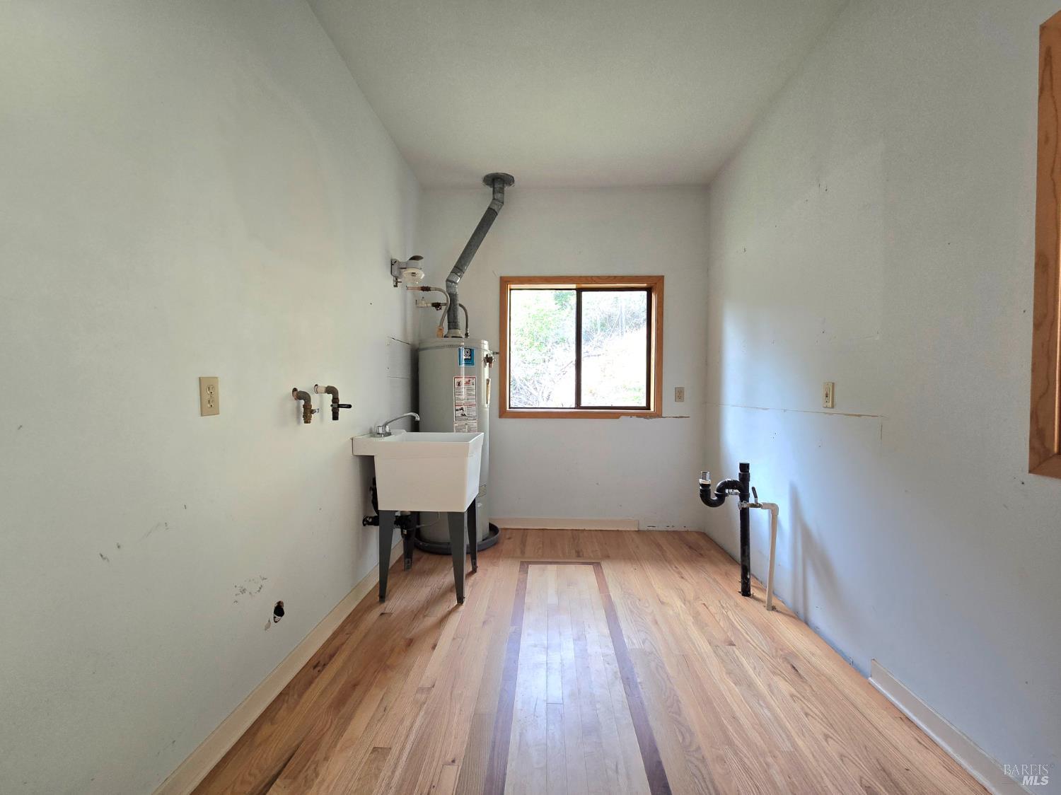 36955 Eureka Stagecoach Road Willits CA 95490