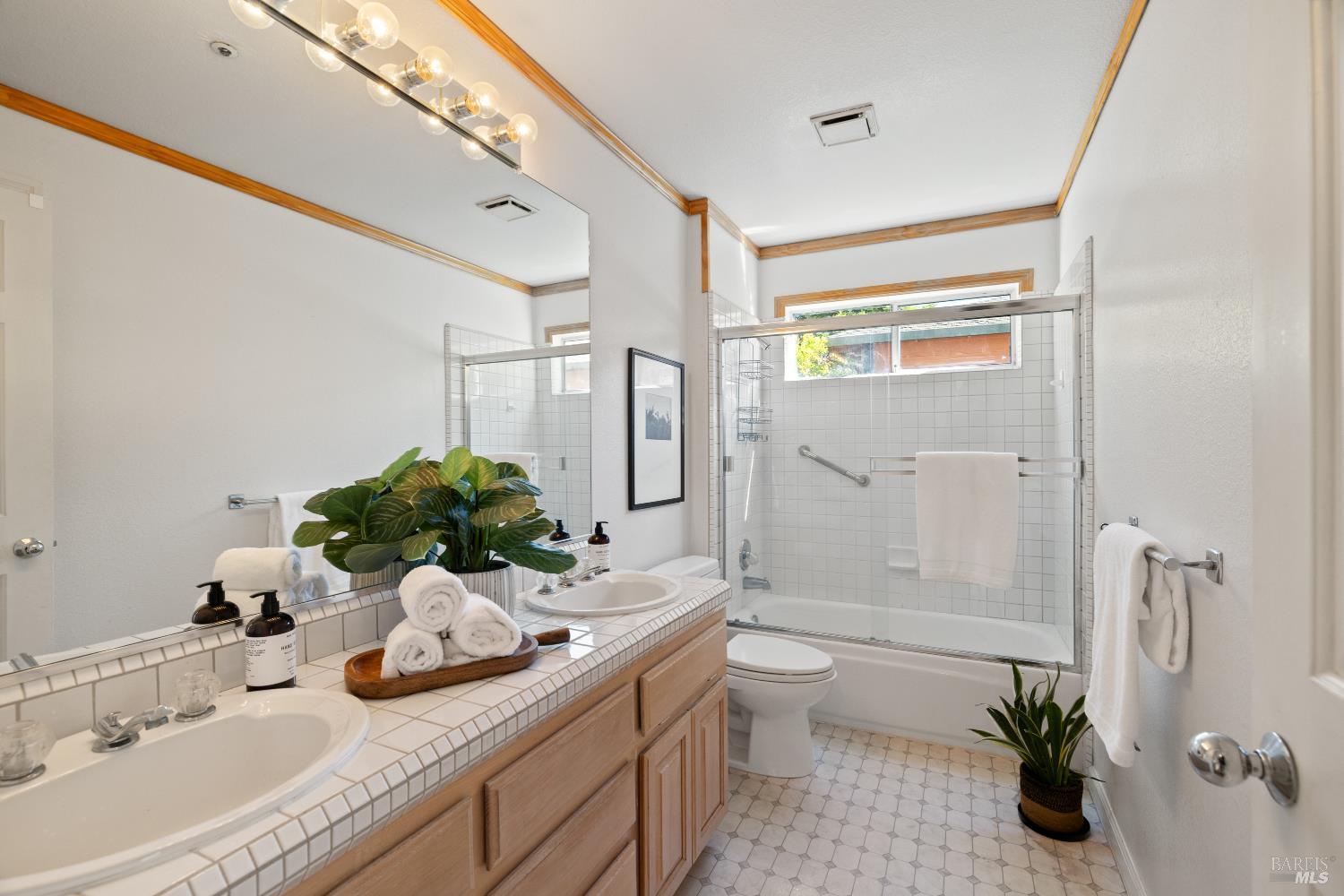 125 Tiburon Boulevard Mill Valley CA 94941