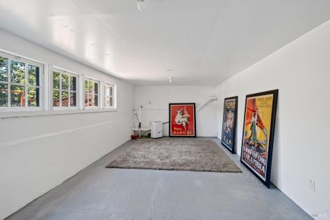8060 Park Avenue Forestville CA 95436
