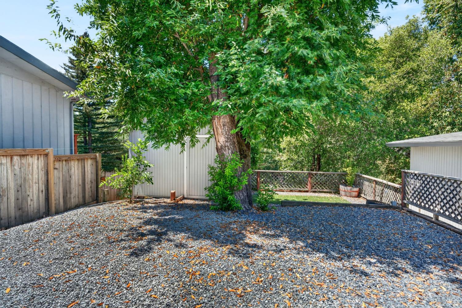 8060 Park Avenue Forestville CA 95436