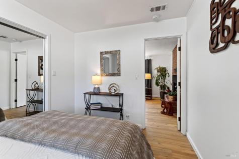 8060 Park Avenue Forestville CA 95436